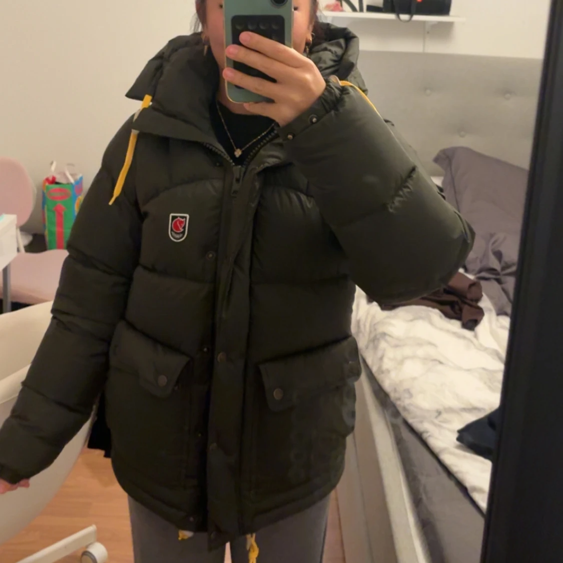 Mörkgrön fjällräven jacka