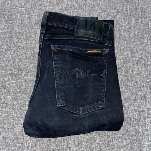 Nudie jeans - Ett par feta nudie jeans.|Stolek 27-30 i ett helt nytt skick 9,5-10.|🤝hör av vid funderingar🍷