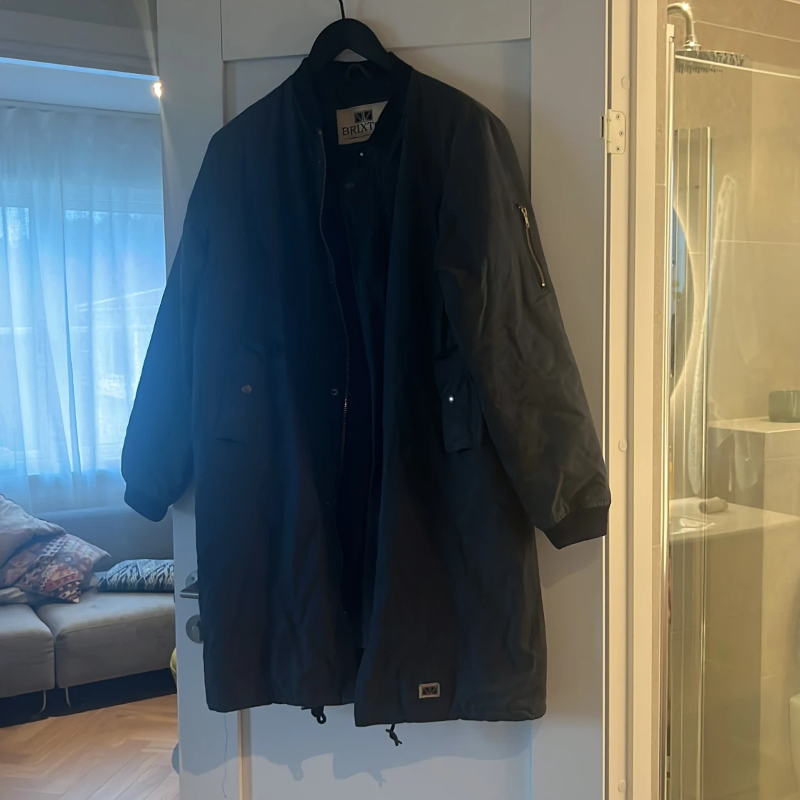 Mörkblå lång bomberjacka Brixtol - 1