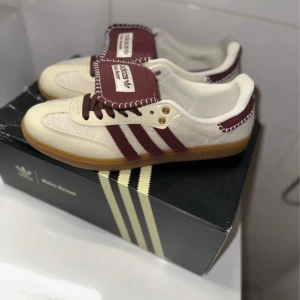 Wales bonner - 9/10 skick allt ingår 