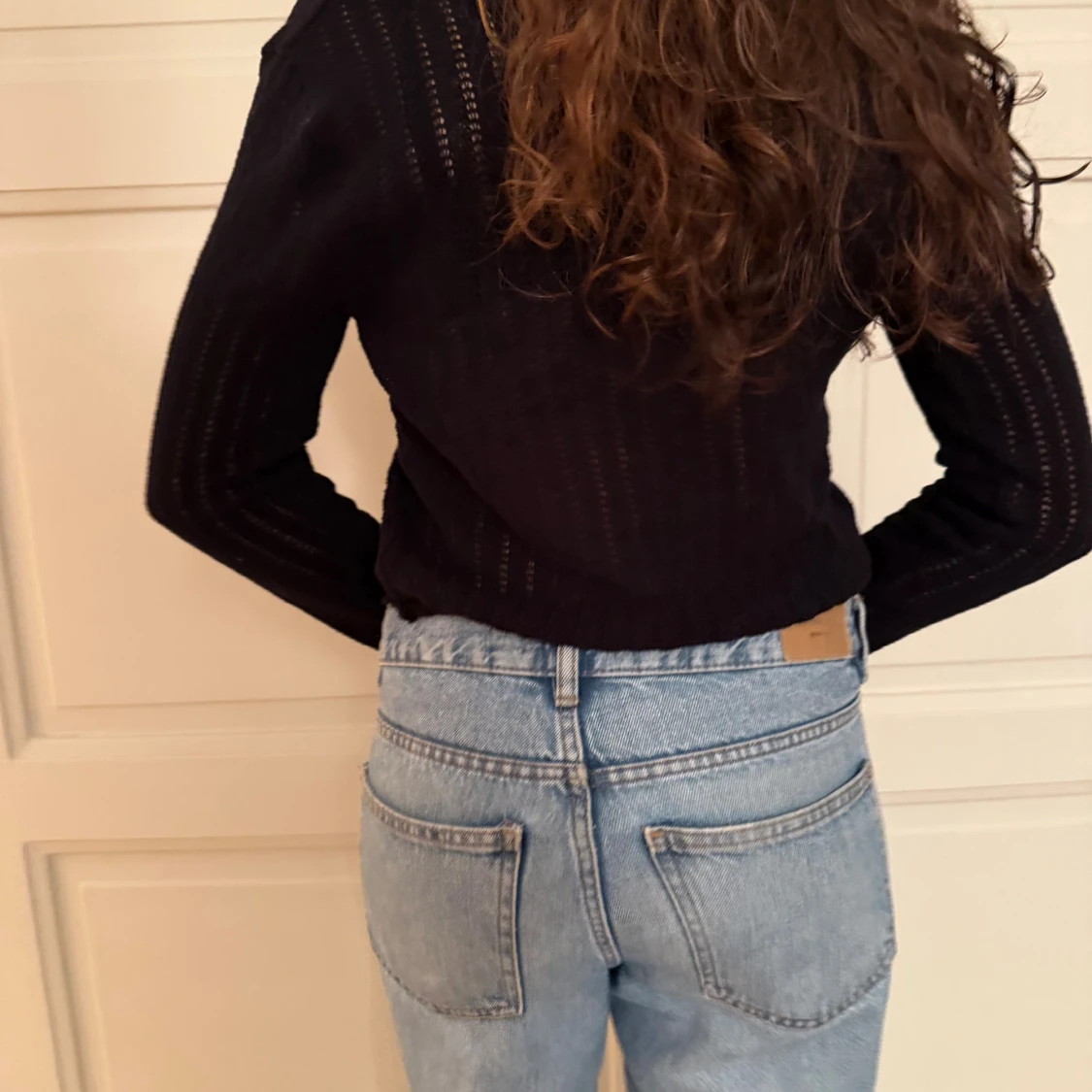 Svart croppad bolerotopp med snörning - 2