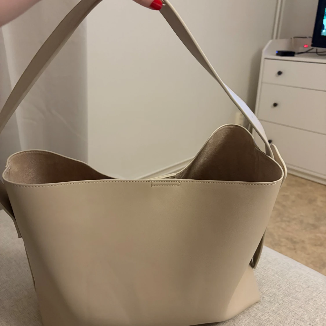 Beige axelväska från By Caine Wester - 1