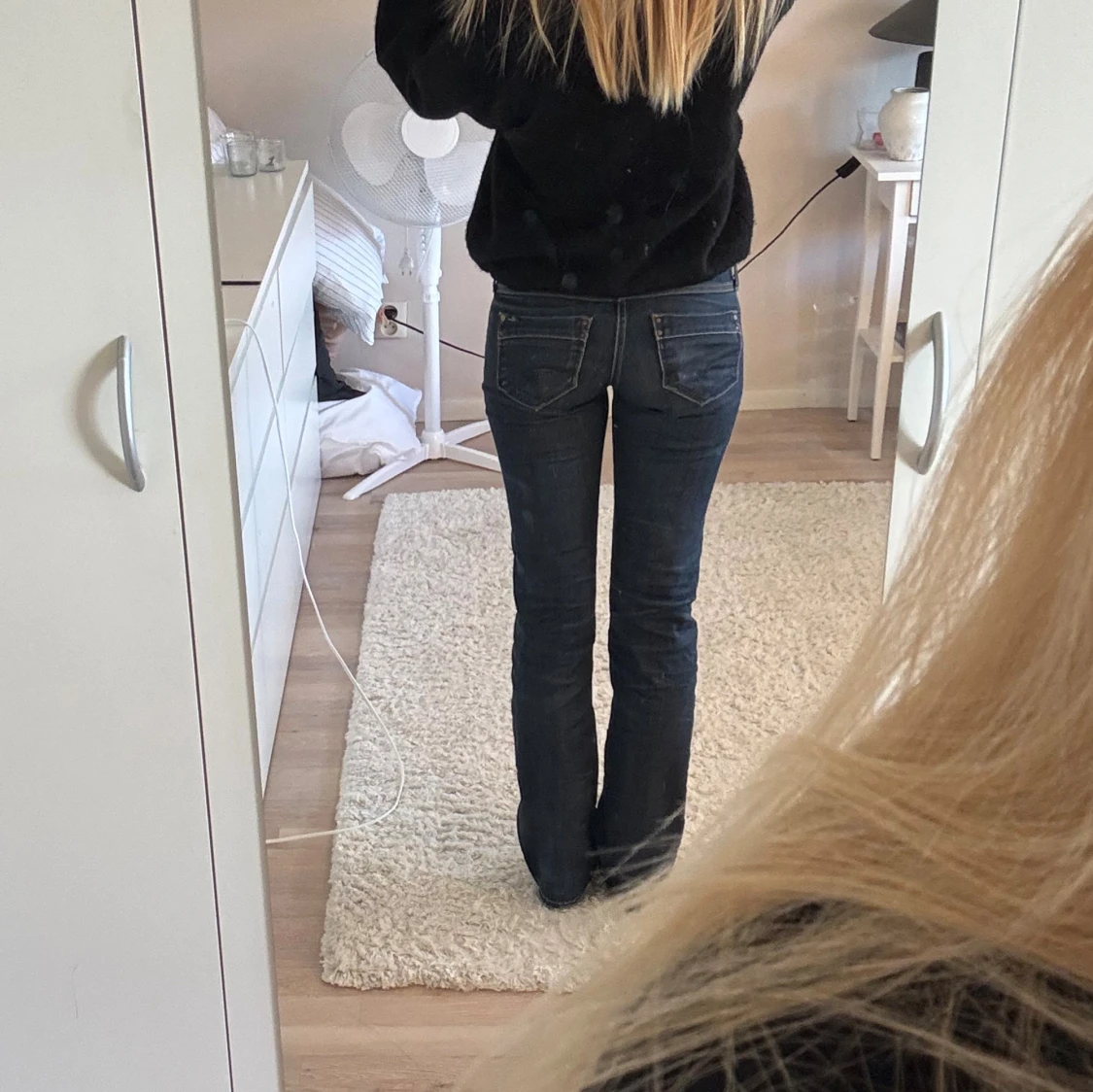 Mörkblå jeans