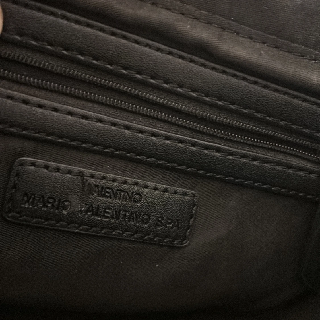 Svart axelväska från Valentino - 4