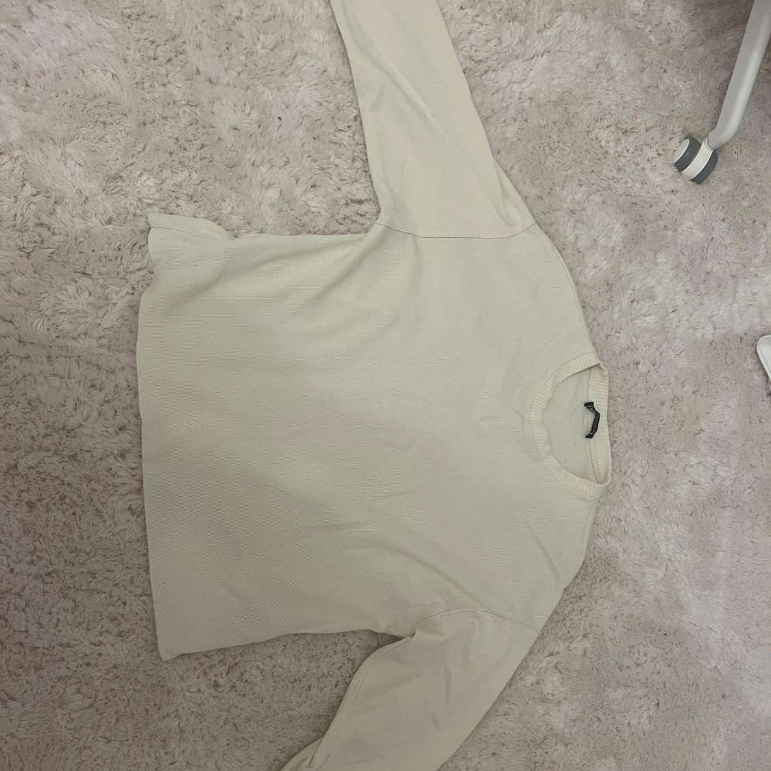 Beige stickad tröja från Zara - 1