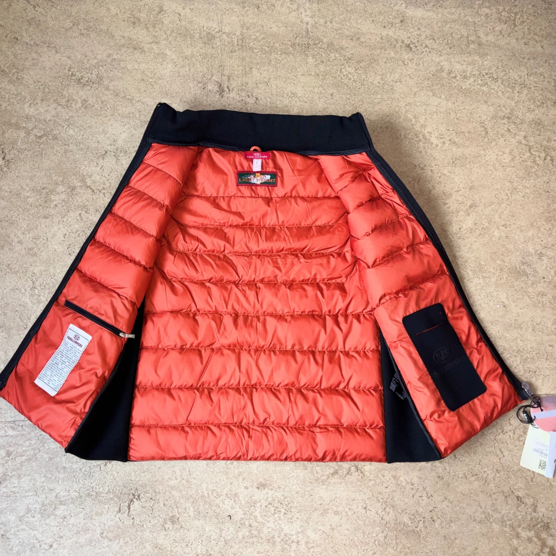 Svart dunväst från Parajumpers - 2