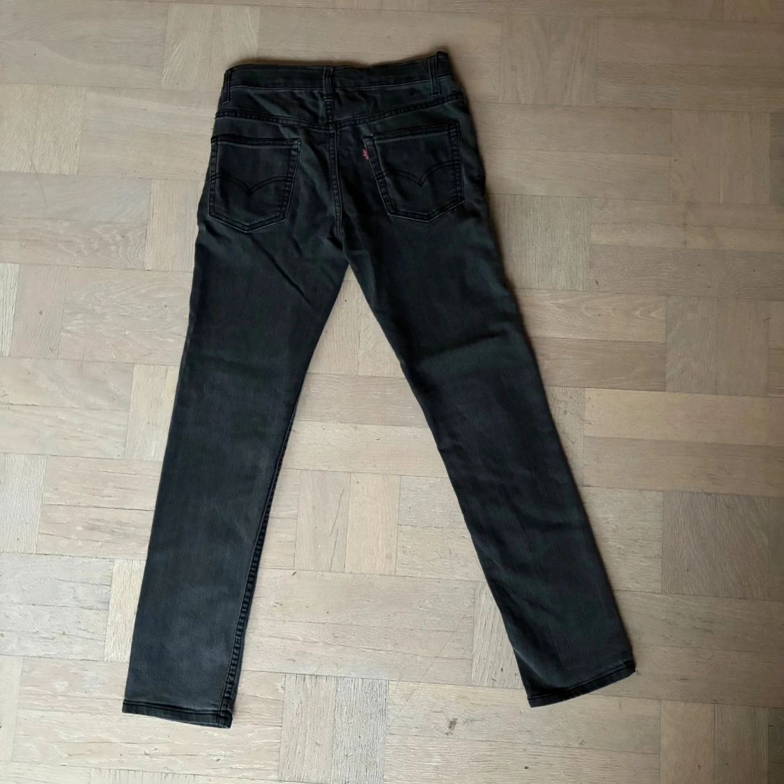 Svarta Levis 512 jeans straight fit