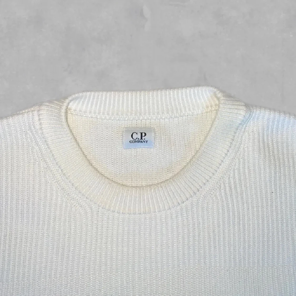 Vit stickad tröja från C.P. Company - 1