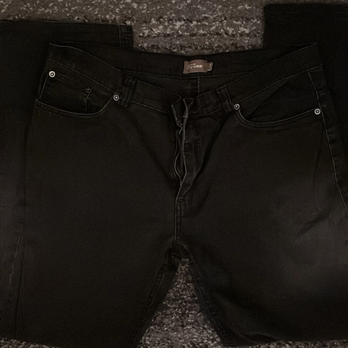 Svarta jeansbyxor från MyWear