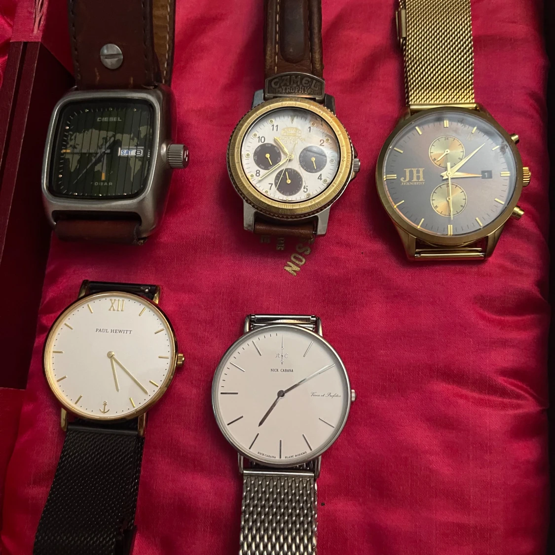 Jernhest guldig meshklocka - 4