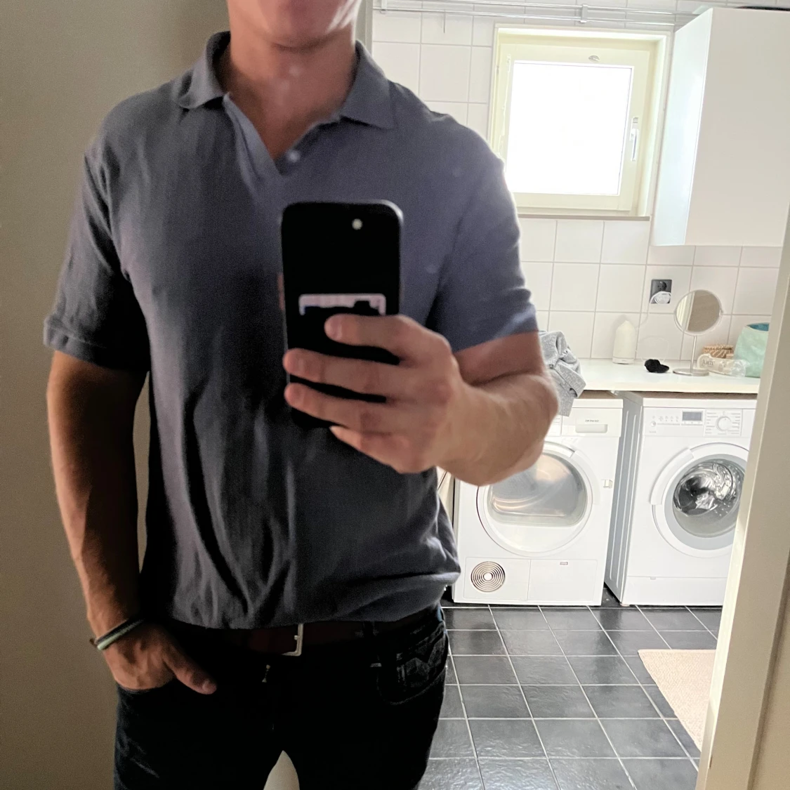 Blå piké t-shirt från Zara, storlek L passar M - 1