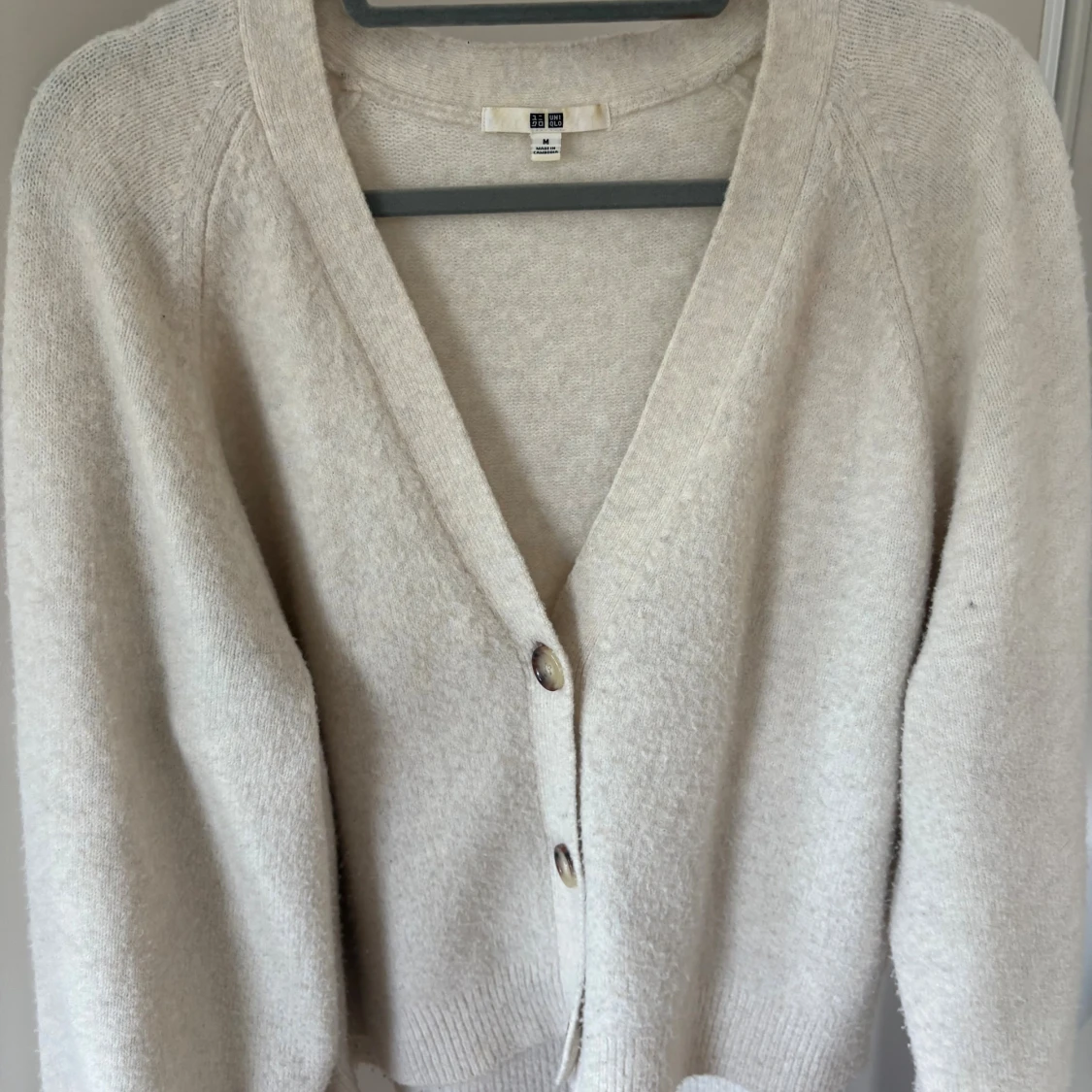 Beige kofta från Uniqlo - 2