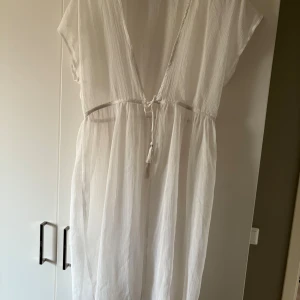 Strand klänning - Från veromoda