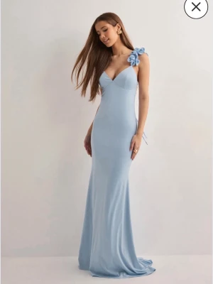 balklänning från nelly - Helt ny! lappen är kvar❤️nypris 1300kr