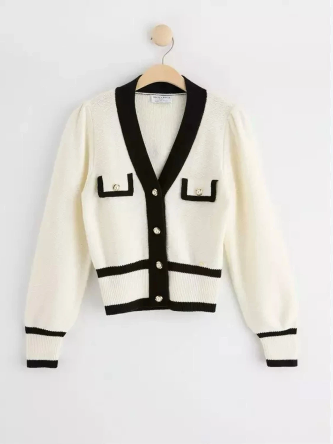 Vit och svart kofta från Holly & Whyte - 1