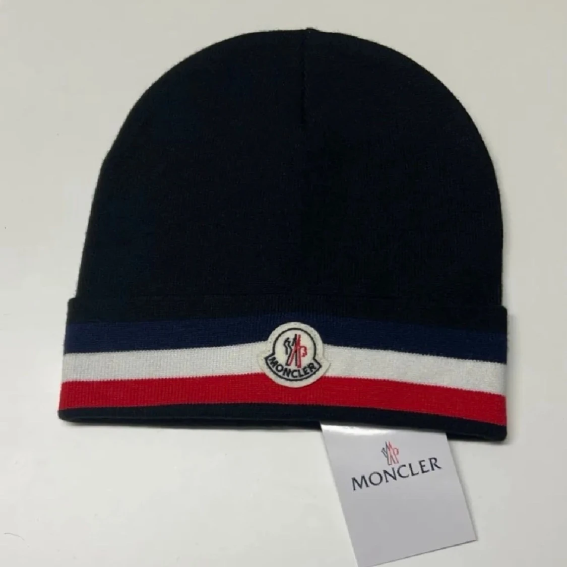 Moncler mössa 