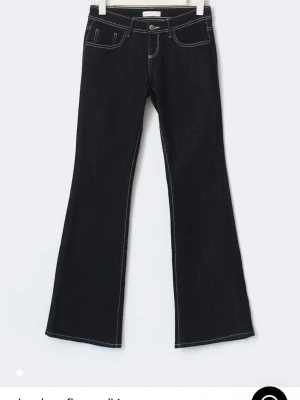 Ultra low waist jeans - SÖKER dessa ultra low waist jeans I tall från ginateixot i storlek 38 eller 40