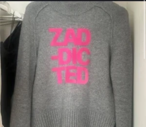 Zadig & Voltaire tröja 💞 - Suuuper fint skick! Pris kan diskuteras. Kommer inte till användning och är in princip oanvänd. 