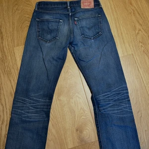 Levis 501 jeans  - Säljer ett par schyssta Levis 501 jeans, strl W32 L31, använd men i gott skick! Skriv för mer info