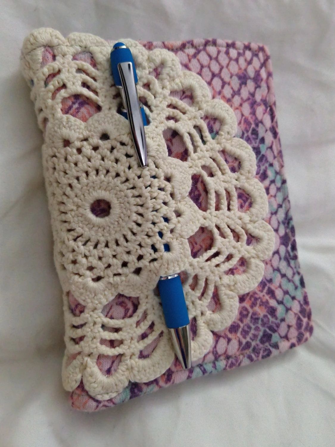 Handgjord anteckningsbok med virkat omslag - 3