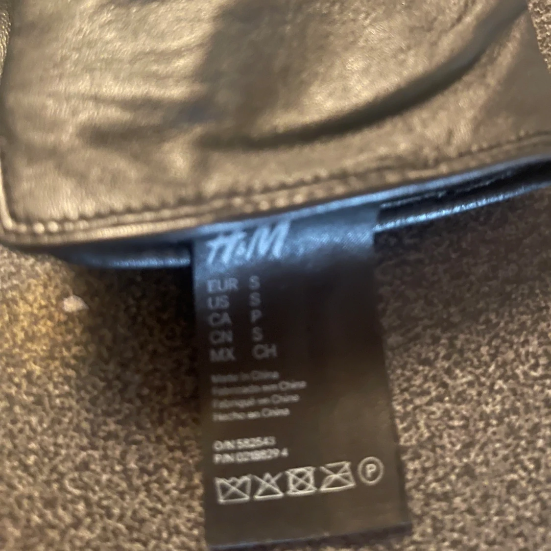 Svarta skinnhandskar från H&M - 3