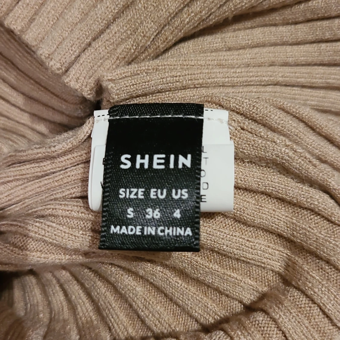 Beige ribbad omlottklänning Shein - 1