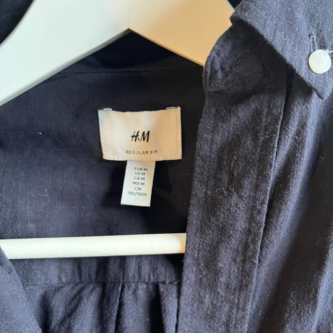 Svart skjorta från H&M i bomull - 1