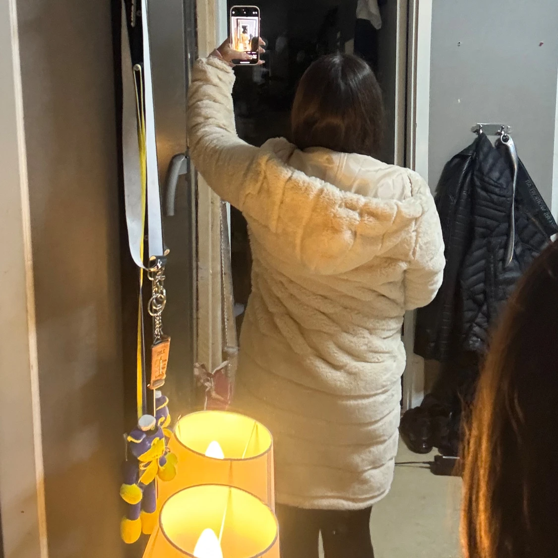 Beige teddyjacka med luva - 1