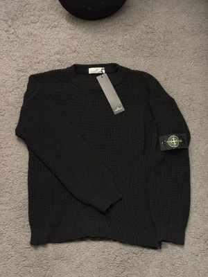 Stine Island tröja - Säljer helt ny stone Island tröja, mycket fin!