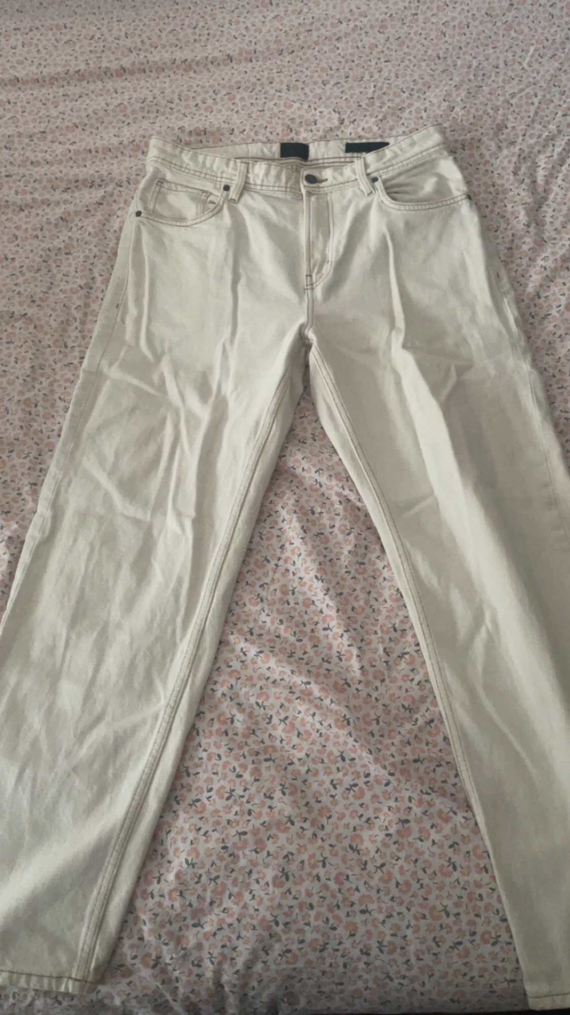 Beiga raka jeans med fem fickor