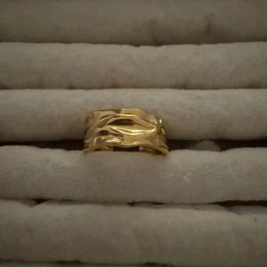 Rostfritt stål ring  - Alla som köper minst två  ringar får en slumpmässig vald ring på köpet. 🛍️🛍️