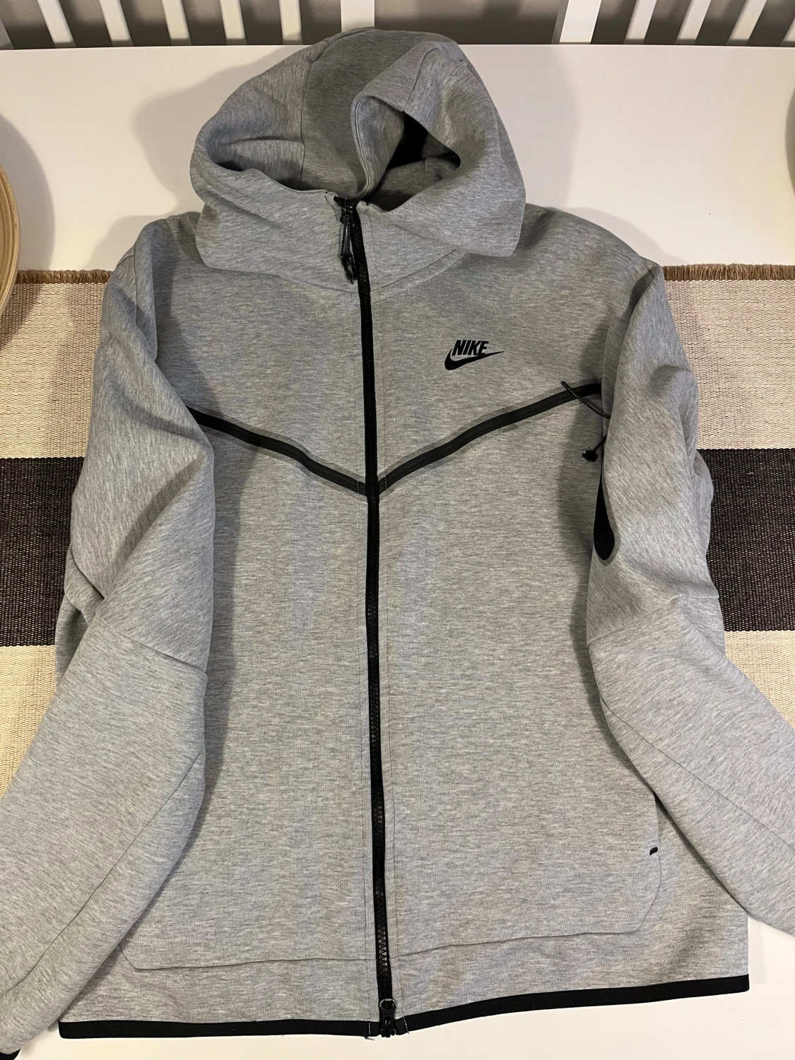 Nike Tech Grå hoodie  med dragkedja - 1
