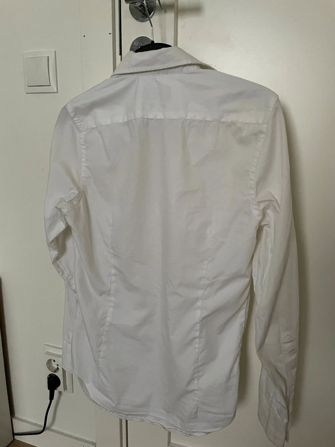 Vit slim fit skjorta från Riley XS - 2