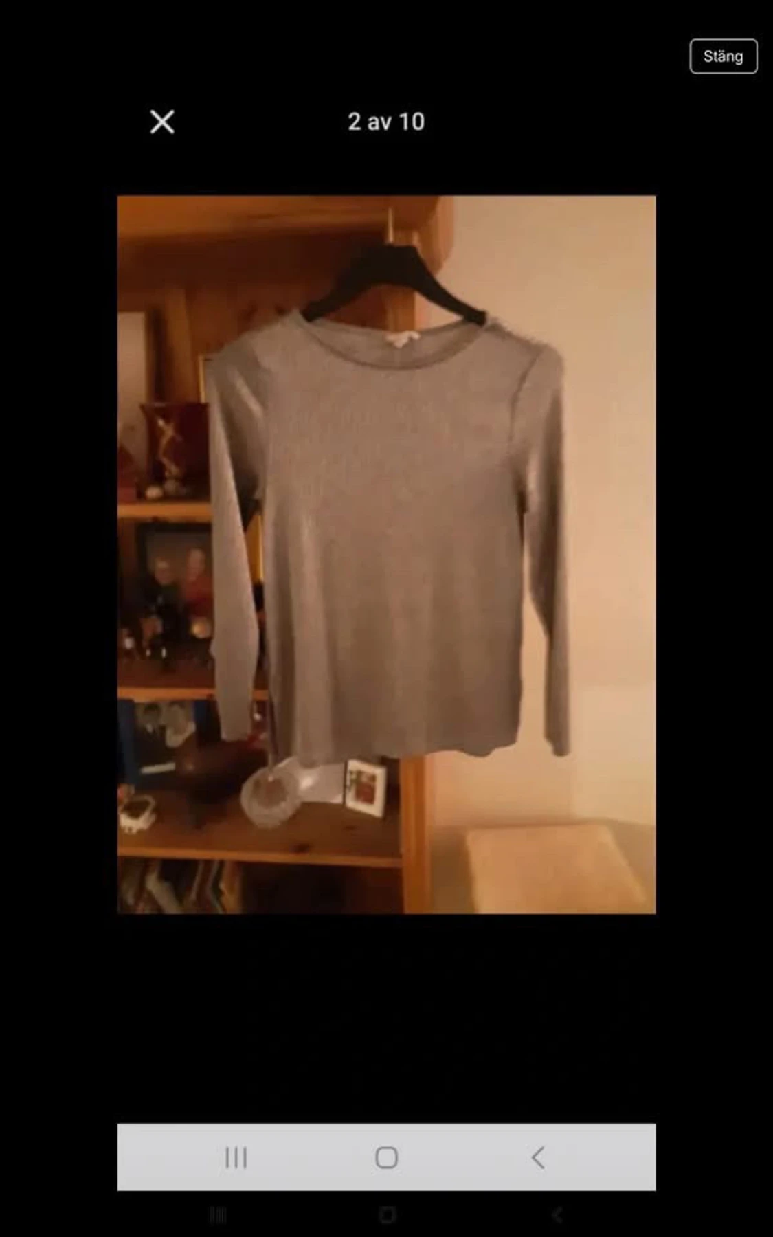 Grå långärmad stickad tröja