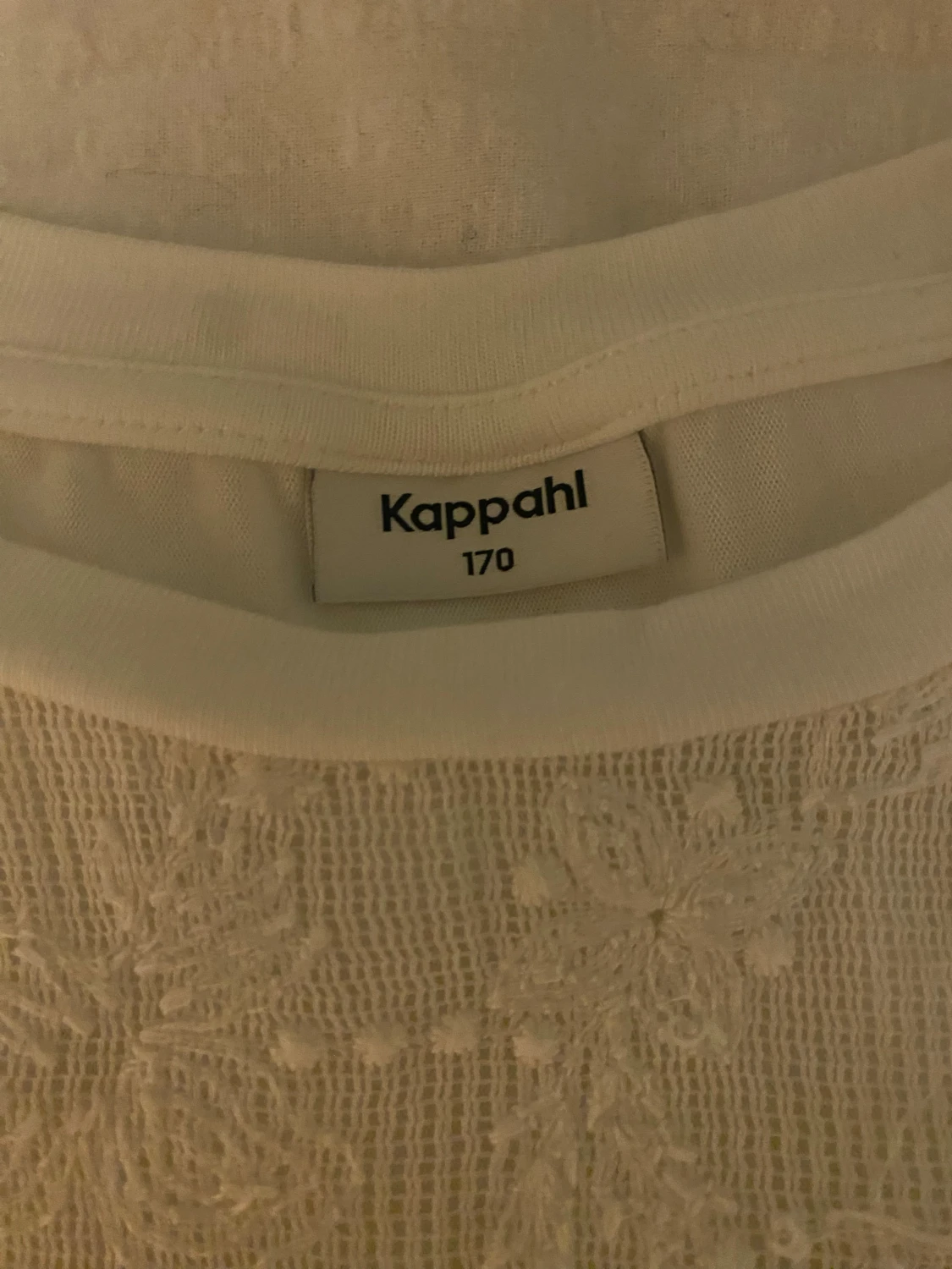 Vit blus med spets från Kappahl - 2