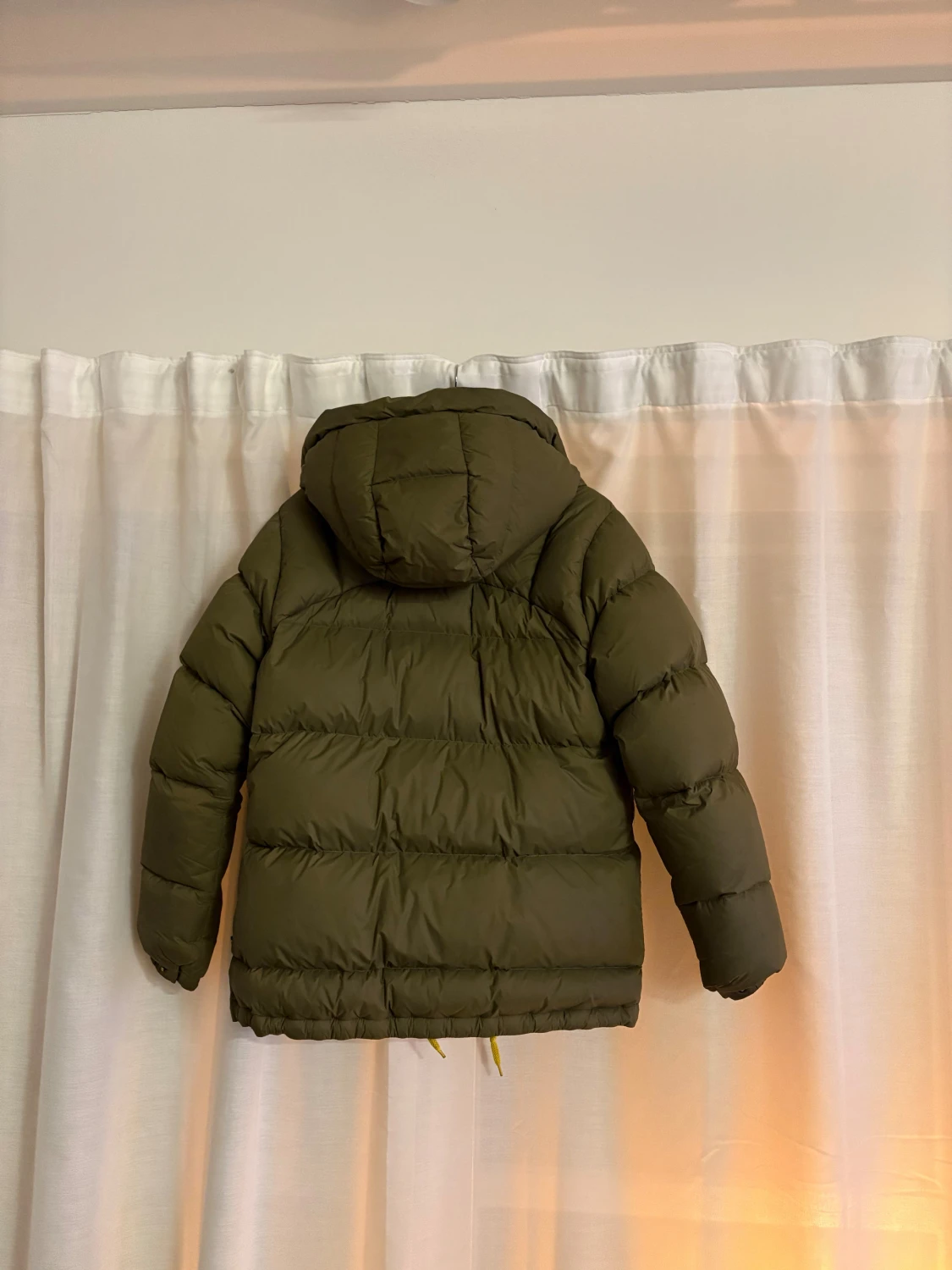 Olivgrön dunjacka från Fjällräven L - 1