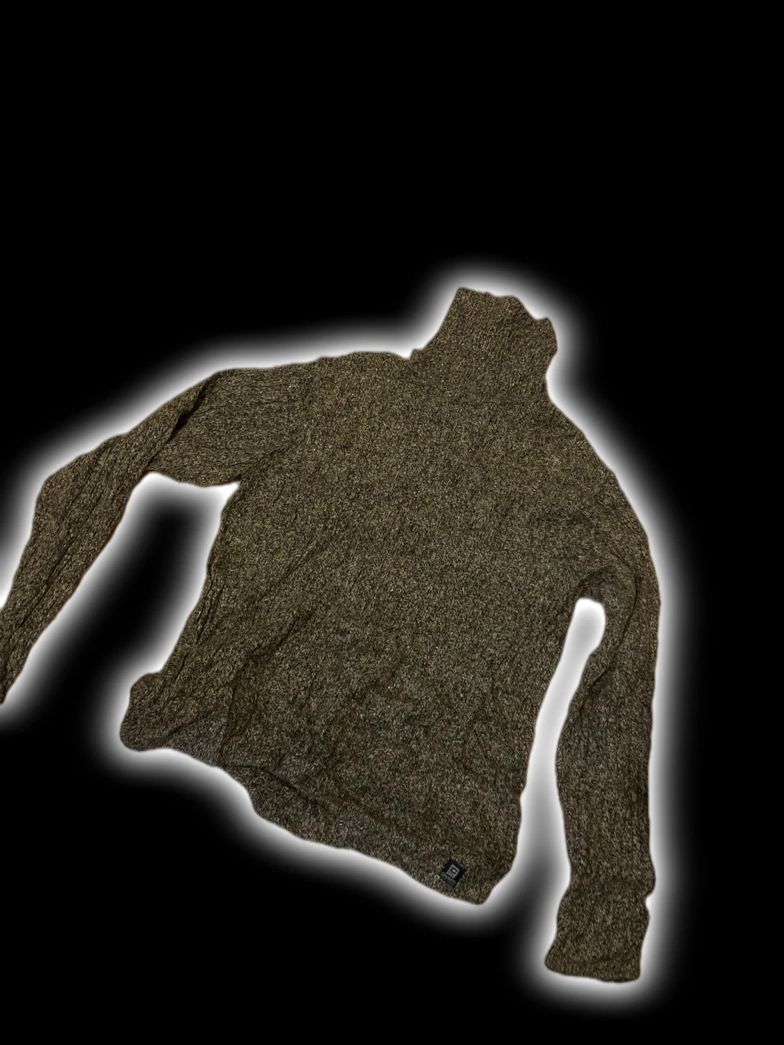 Brun stickad polotröja med lång ärm