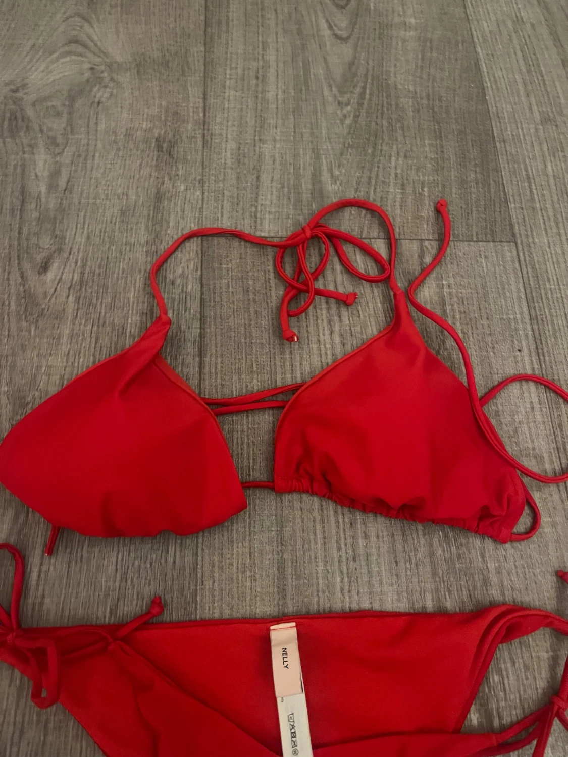 Röd bikini med knyt från Nelly - 2
