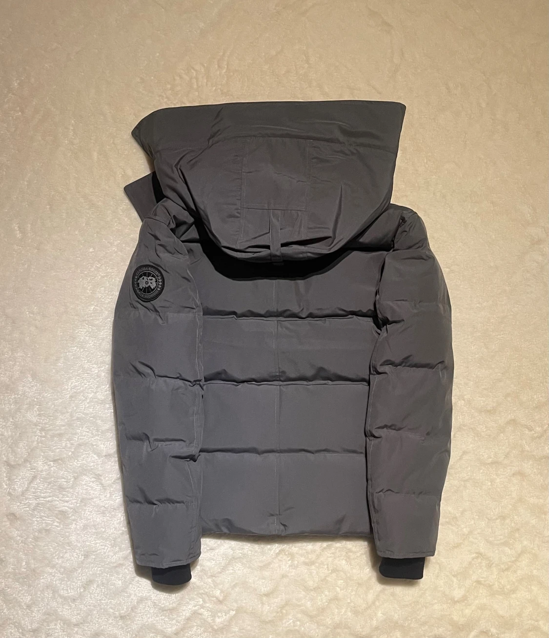 Grå Canada Goose jacka  - 2