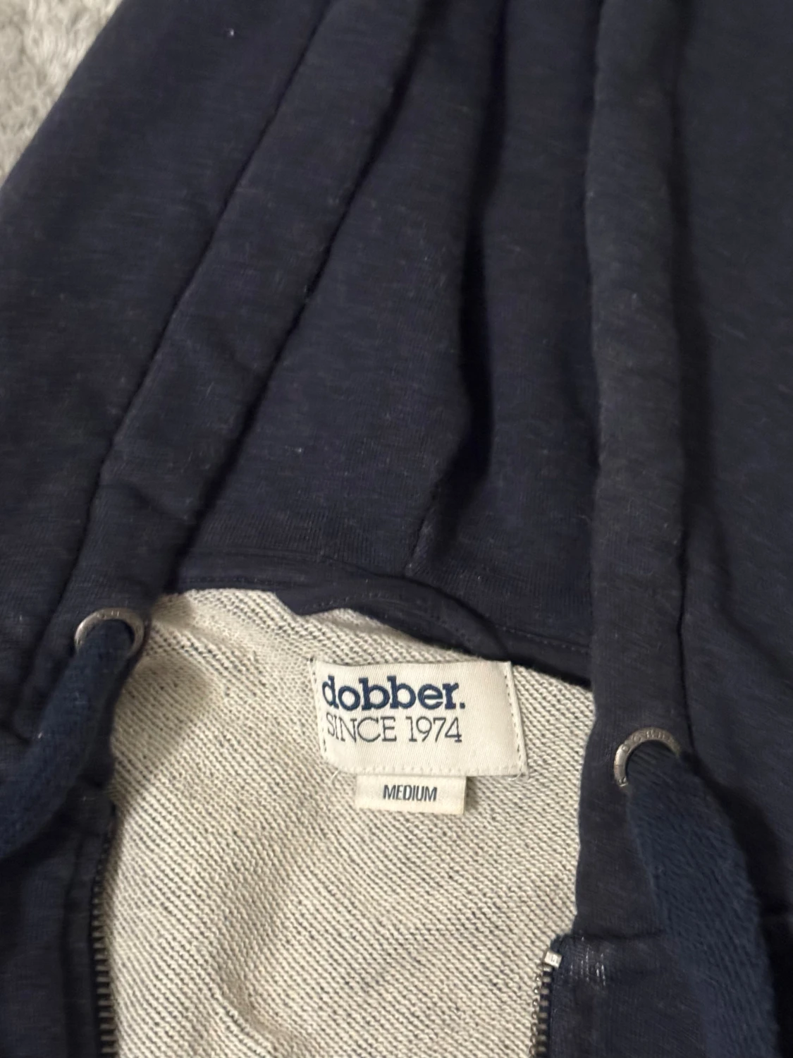 Mörkblå hoodie från Dobber med dragkedja - 1