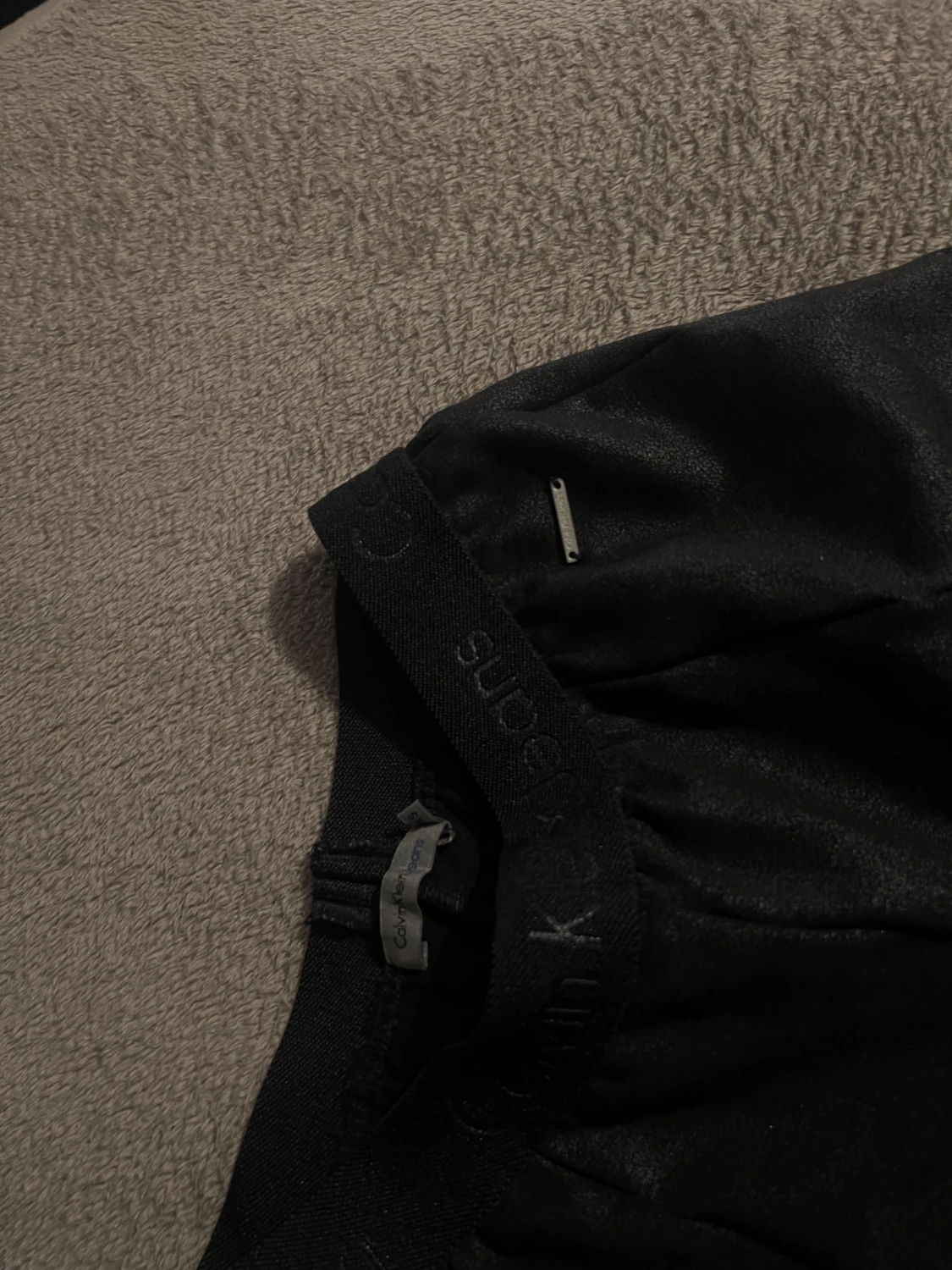 Svarta byxor från Calvin Klein - 1