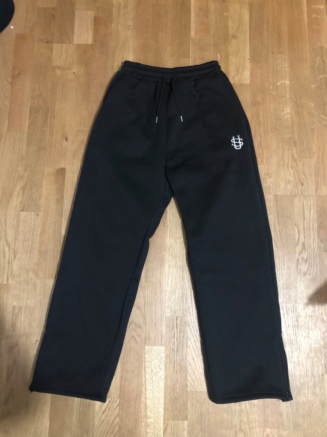 Svart Tracksuit  - 2