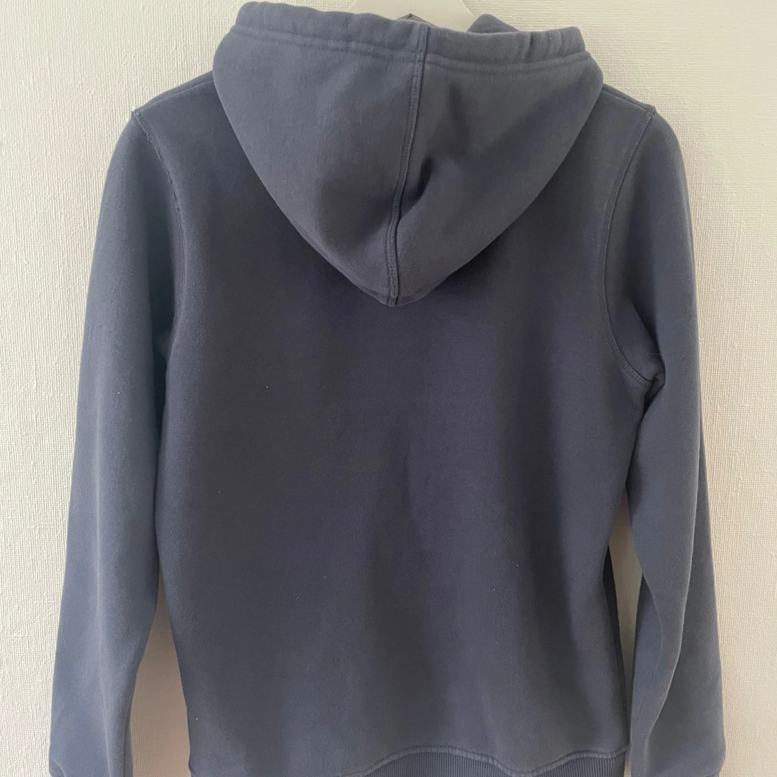 Hoodie i mycket bra skick, strl XS - 92