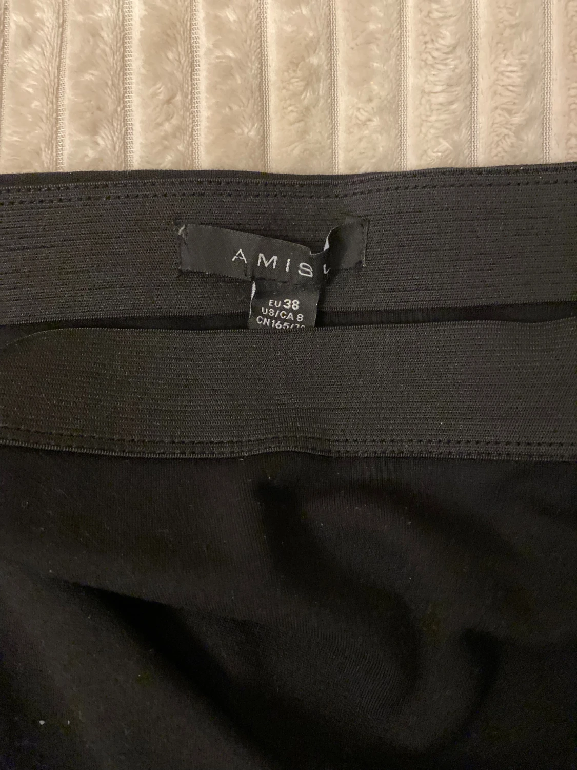 Svart pennkjol med silverknappar - 4