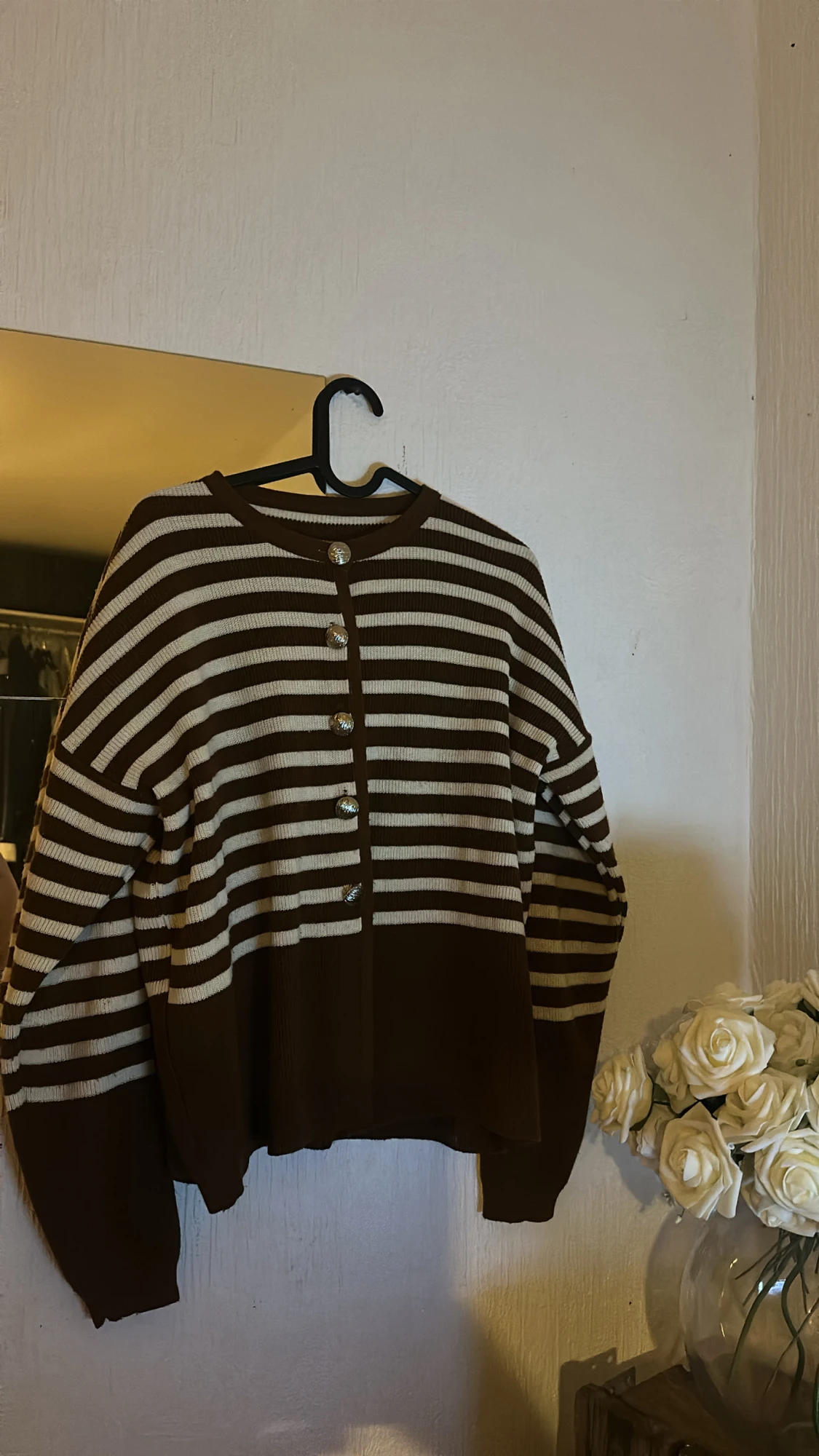 Randig brun kofta med knappar - 2