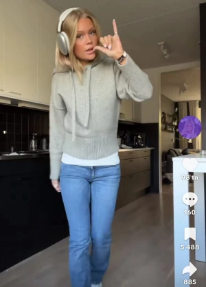 Zara hoodie - Såå snygg stickad hoodie från Zara! Storlek S, bra skick!