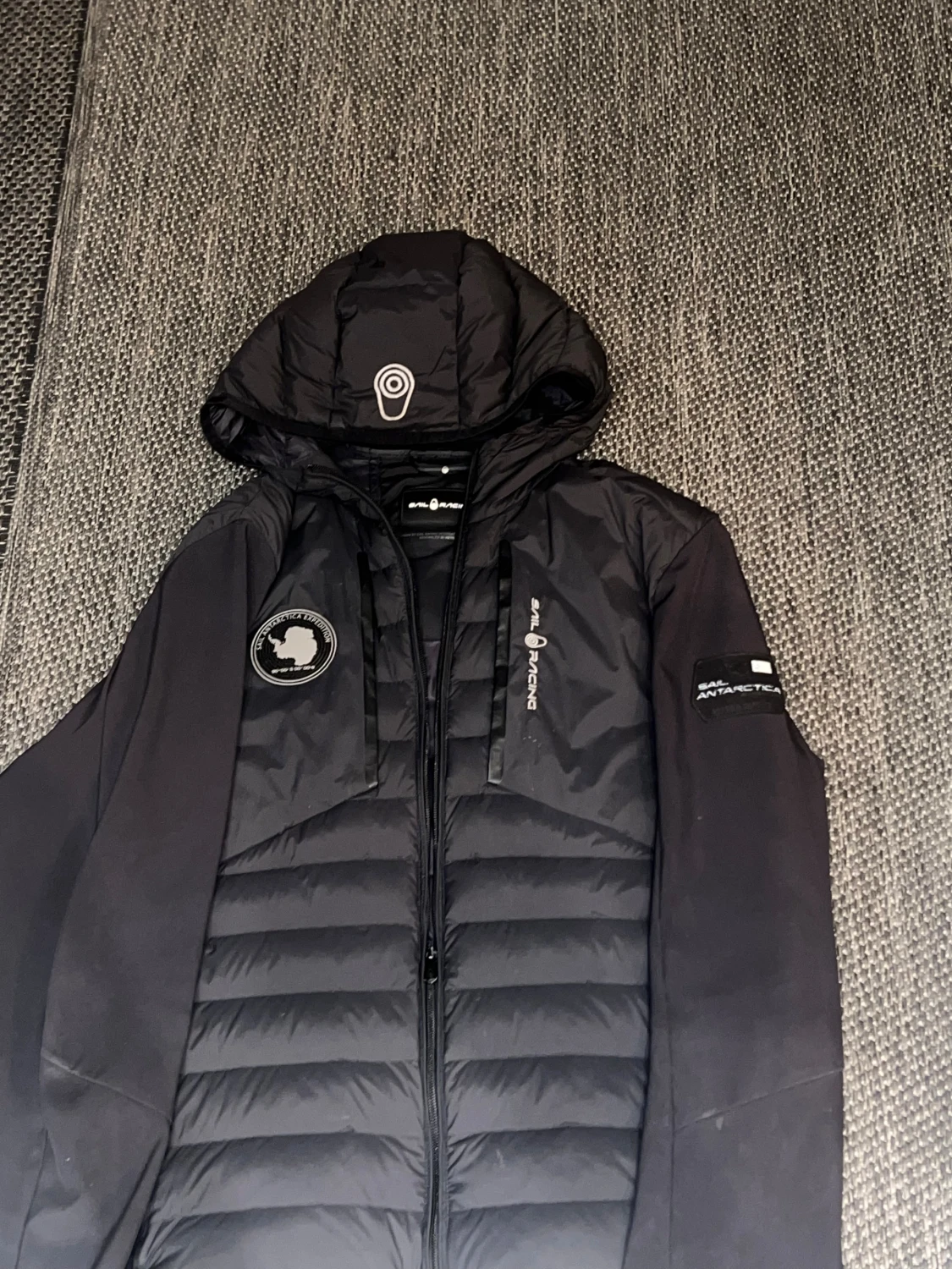 Svart Sail Antarctica Expedition-jacka huva