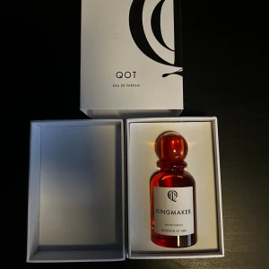 QOT Kingmaker - Använt max 5ml så minst 70/75ml kvar. Köpt på Gents i Malmö och kvitto finns!
