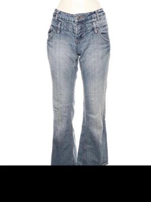 Vintage jeans  - Små i storleken, står 40 men hade mer sagt 38🩷