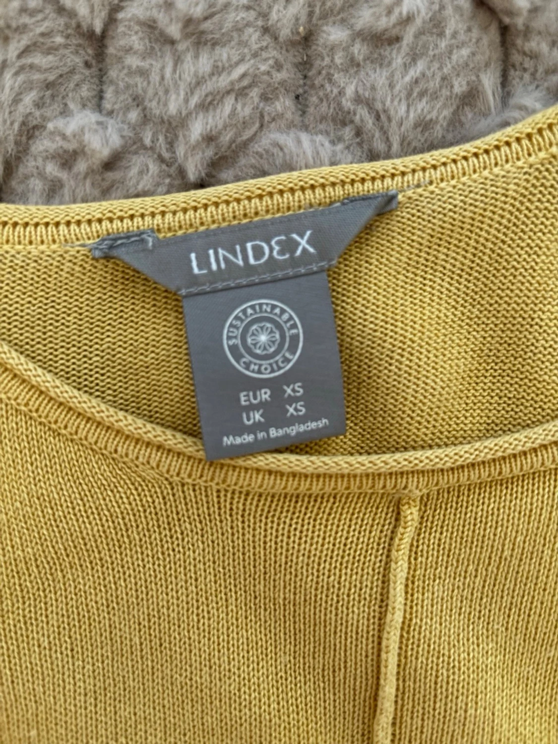 Gul linnetopp från Lindex XS - 1